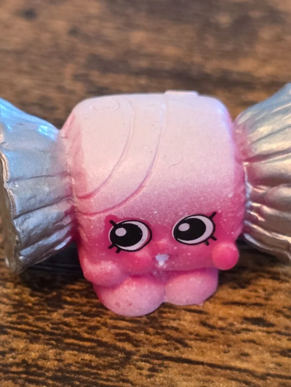 Moose Shopkins Season 5 Exclusives Team Wrapper T Exclusive